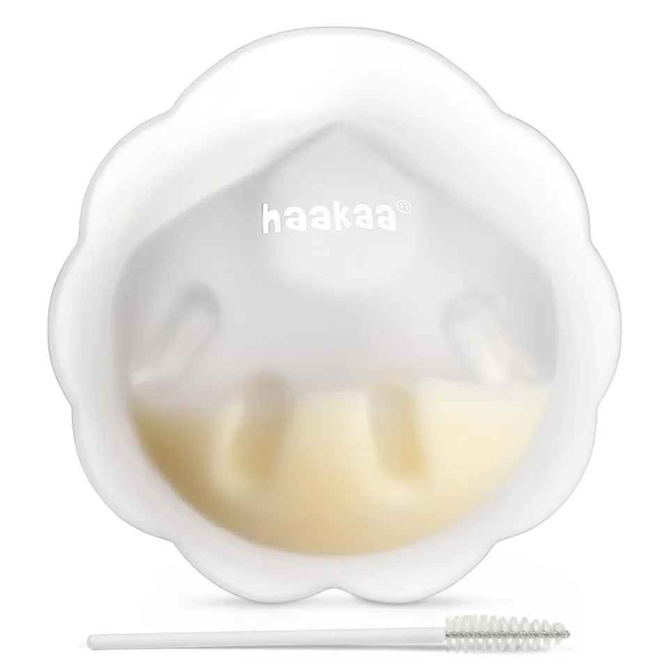 haakaa-petal-soft-silicone-milk-collector-reusable-breast-shell-with-cleaning-br image 1