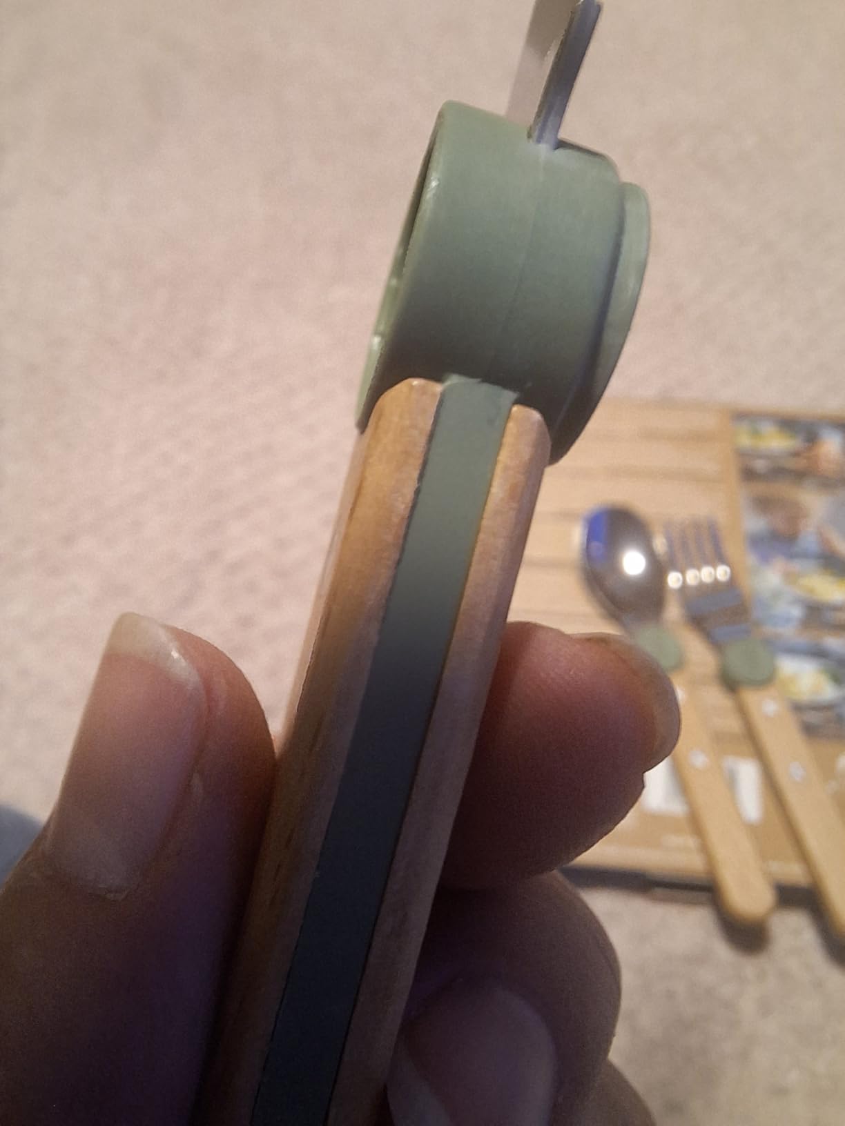 Nice set, but fork tines are blunt
