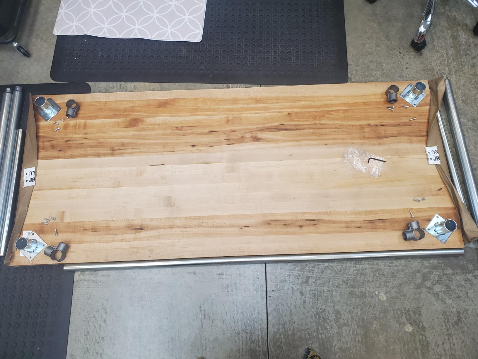 Good table, but top scratches easily