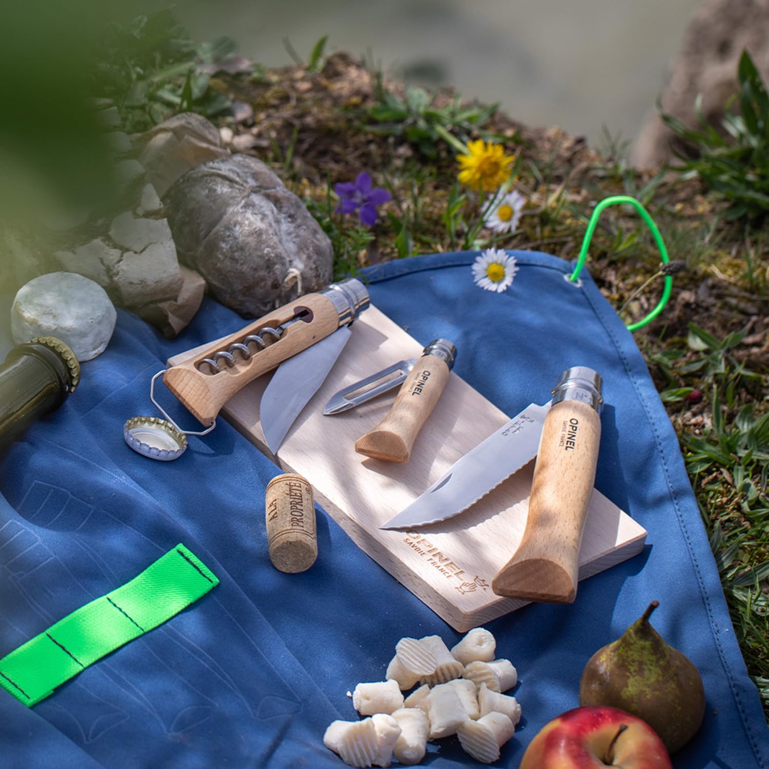 opinel-nomad-camping-kitchen-utensil-kit-with-folding-knives-cutting-board image 5