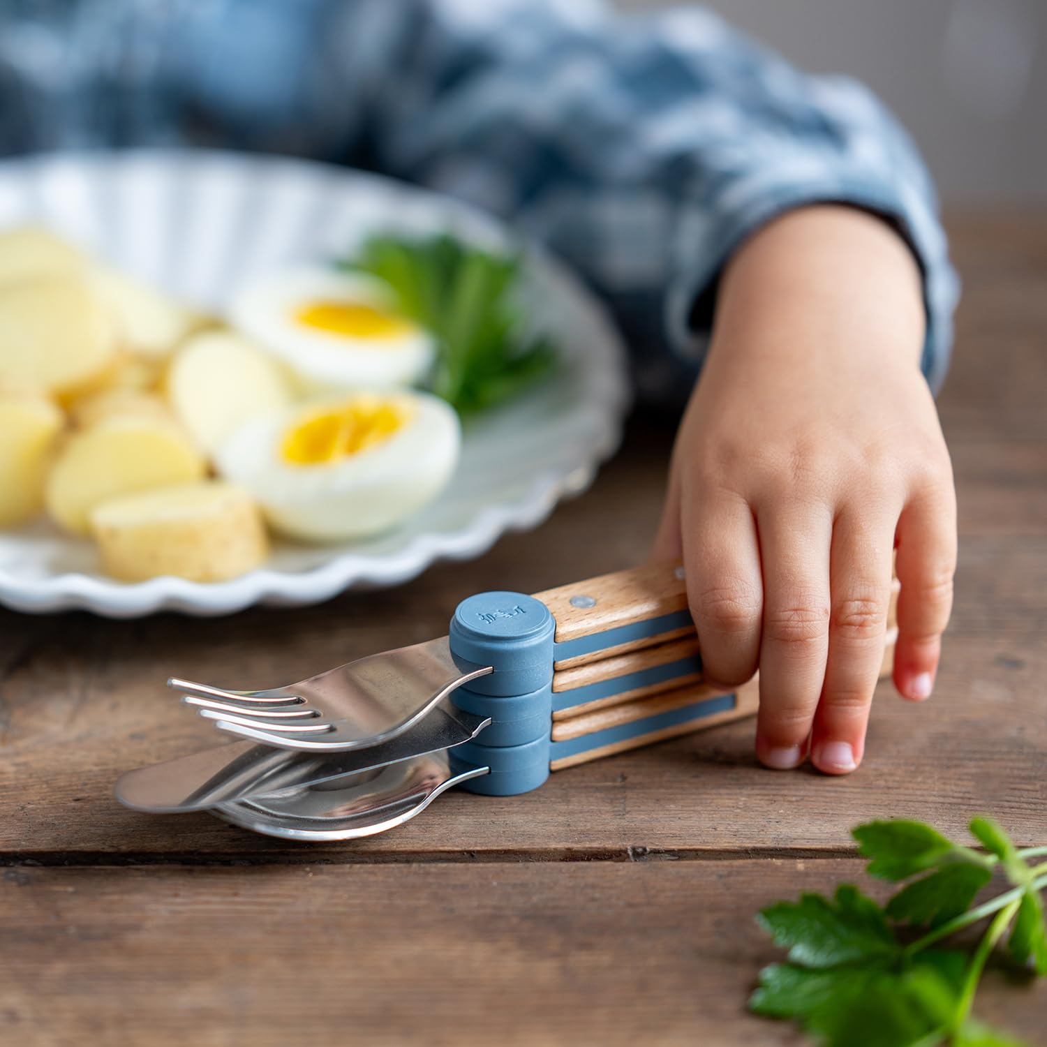opinel-le-petit-gourmet-3-piece-children-s-cutlery-set-coral image 8