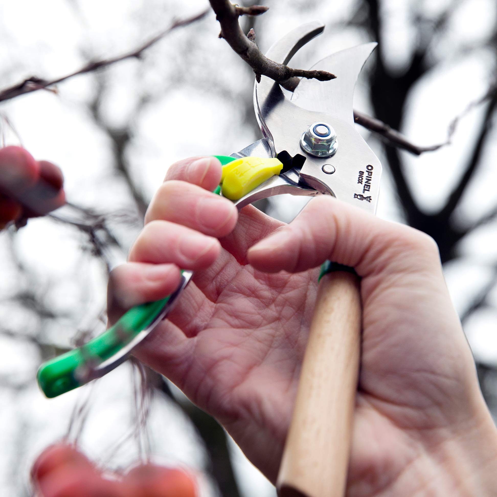 opinel-hand-pruning-shears-bypass-trimmers-with-non-slip-beech-wood-handle-stain image 8