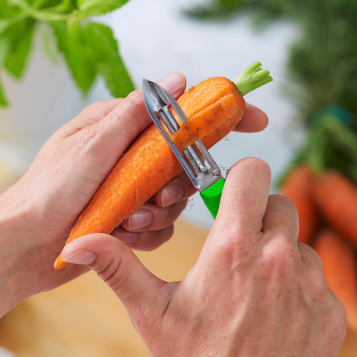 opinel-les-essentials-no-315-peeler-corrosion-resistant-dishwasher-safe-made-in- image 3