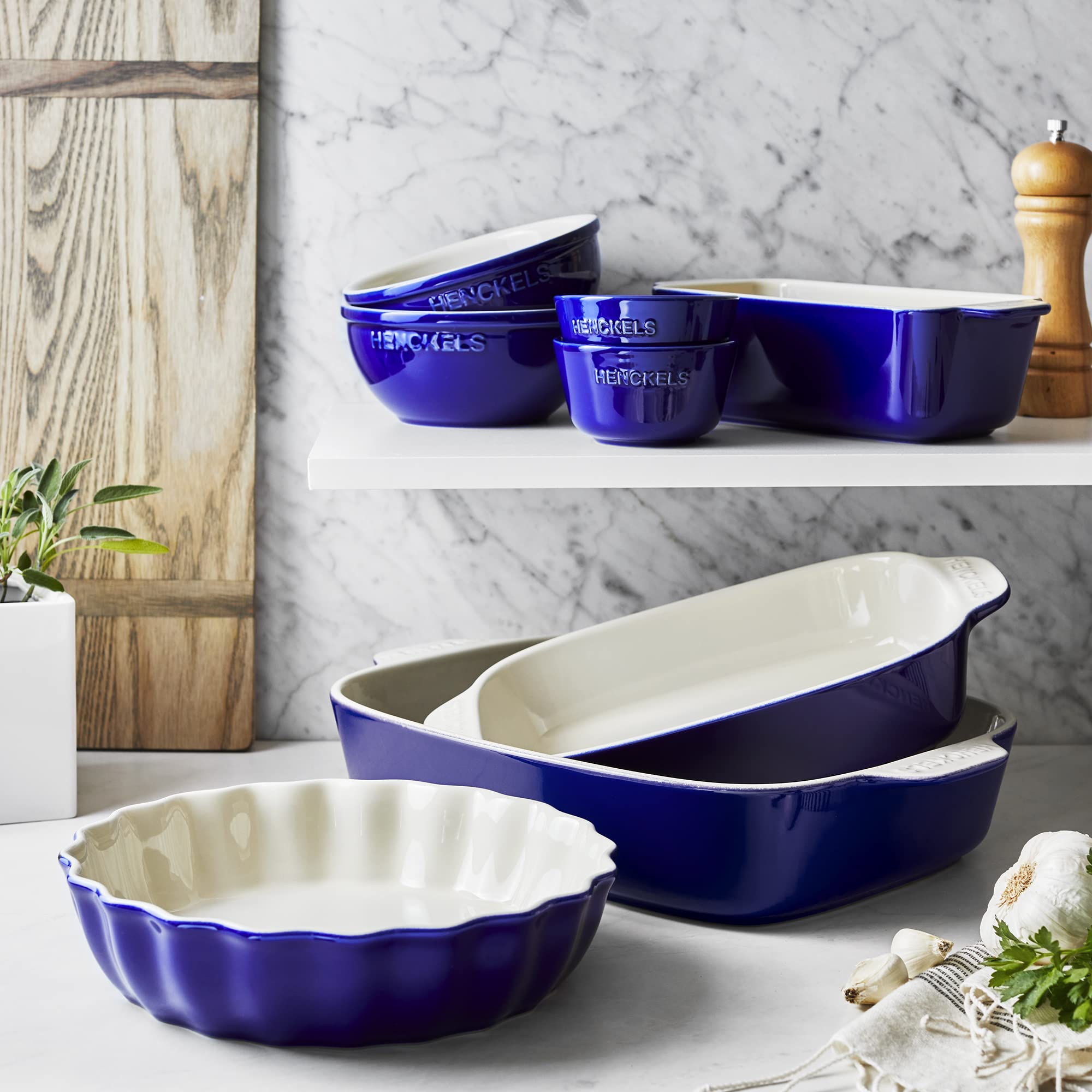henckels-ceramic-8-piece-mixed-bakeware-set-dark-blue image 3