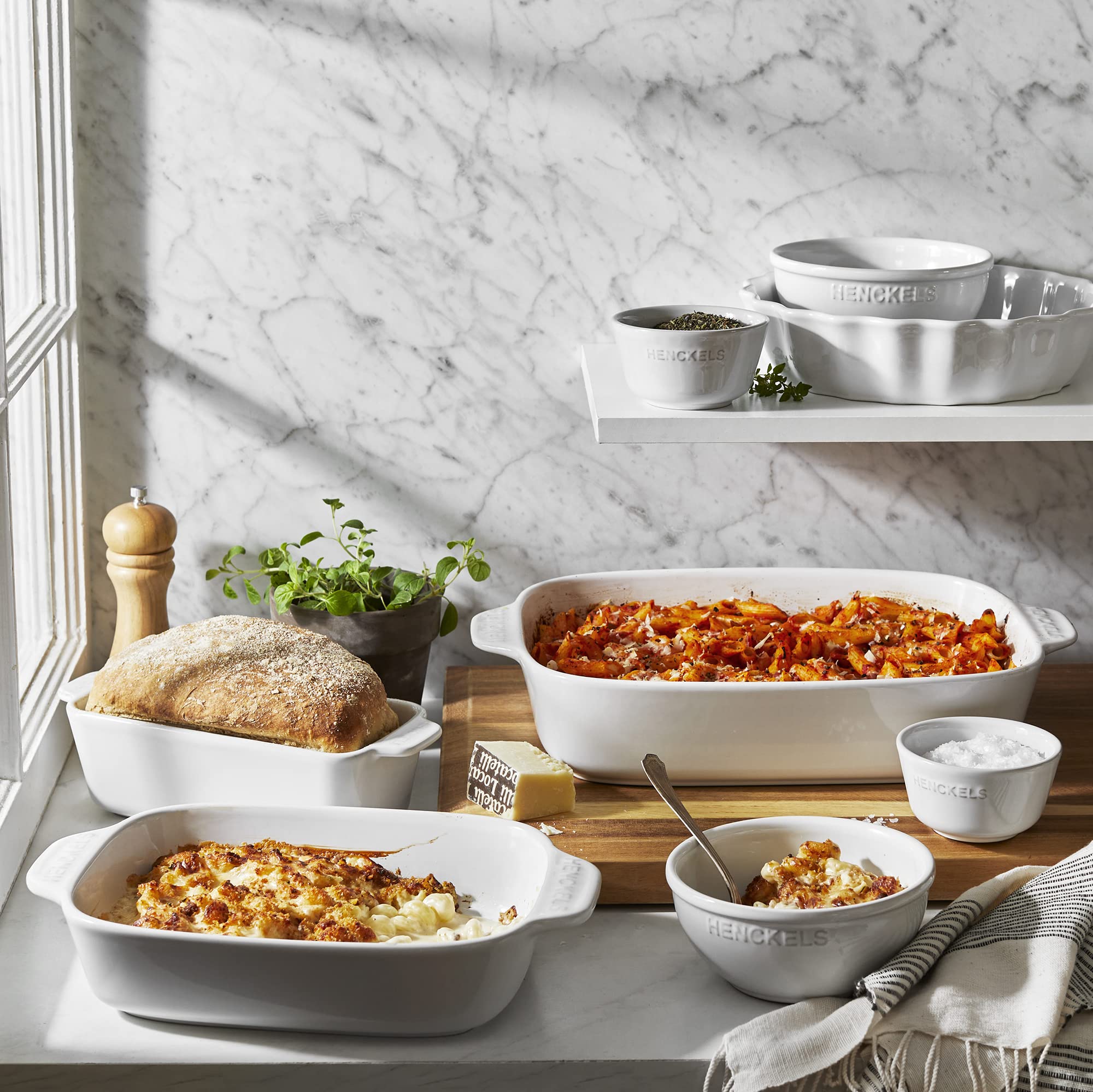 henckels-ceramic-8-piece-mixed-bakeware-serving-set-white image 3