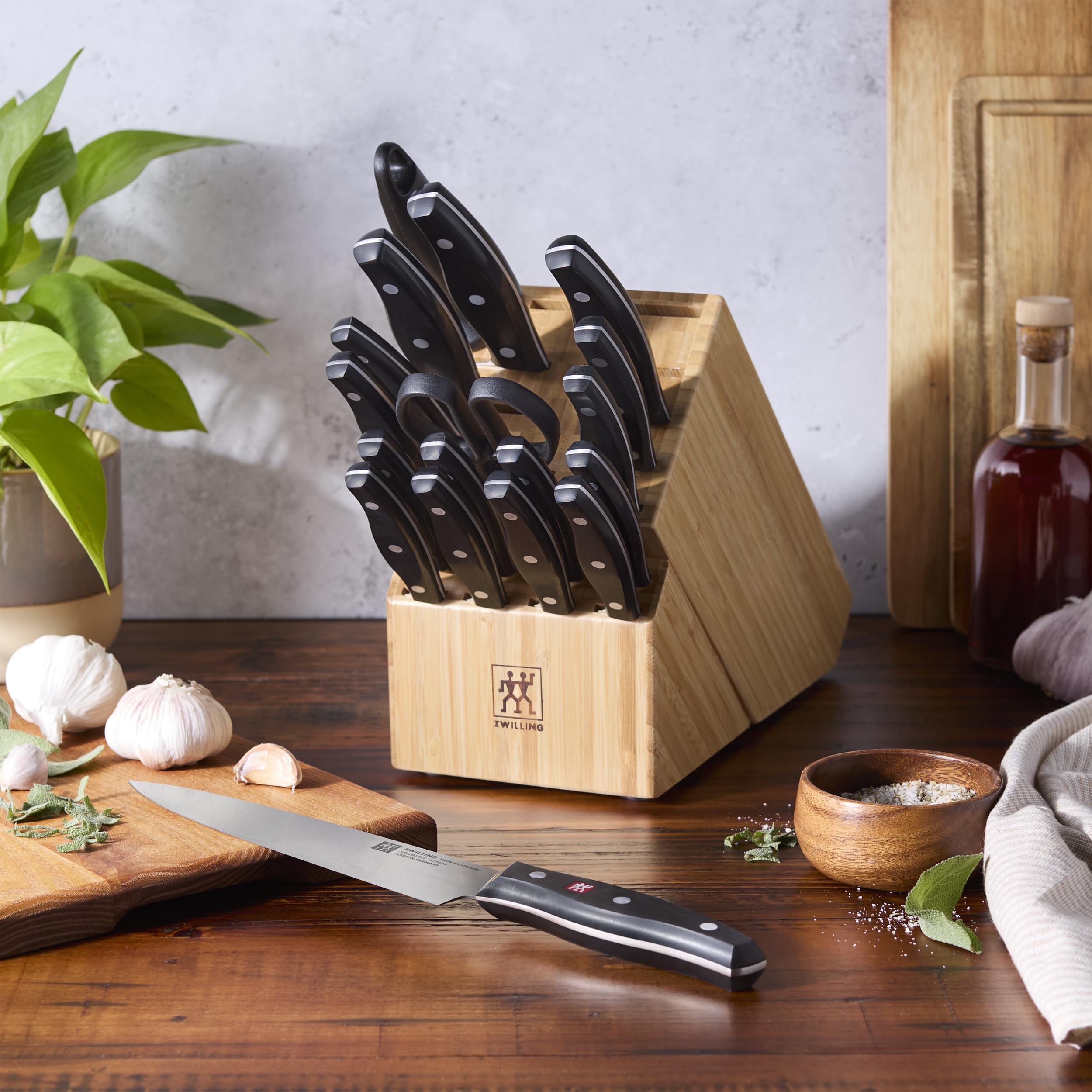 zwilling-twin-signature-19-piece-knife-block-set-german-steel-light-brown image 3