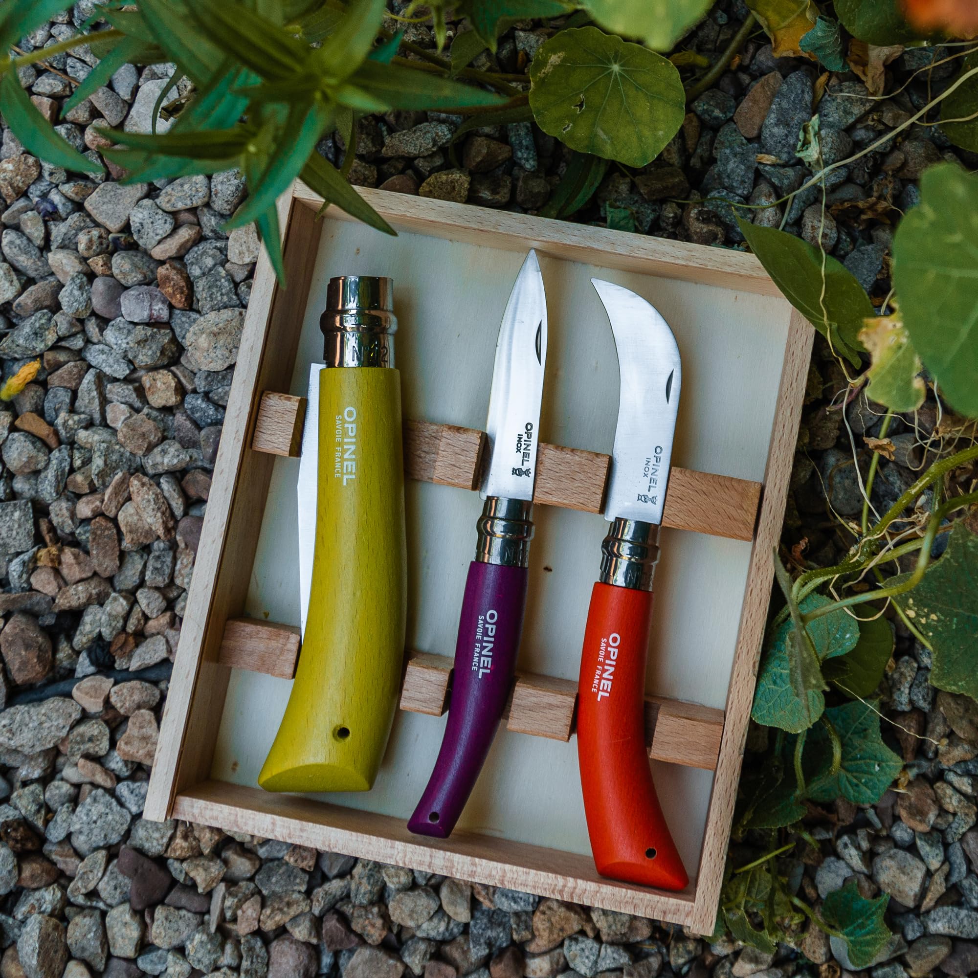 opinel-3-piece-gardening-tool-set-no-12-folding-saw-no-8-pruning-knife-no-8-gard image 3