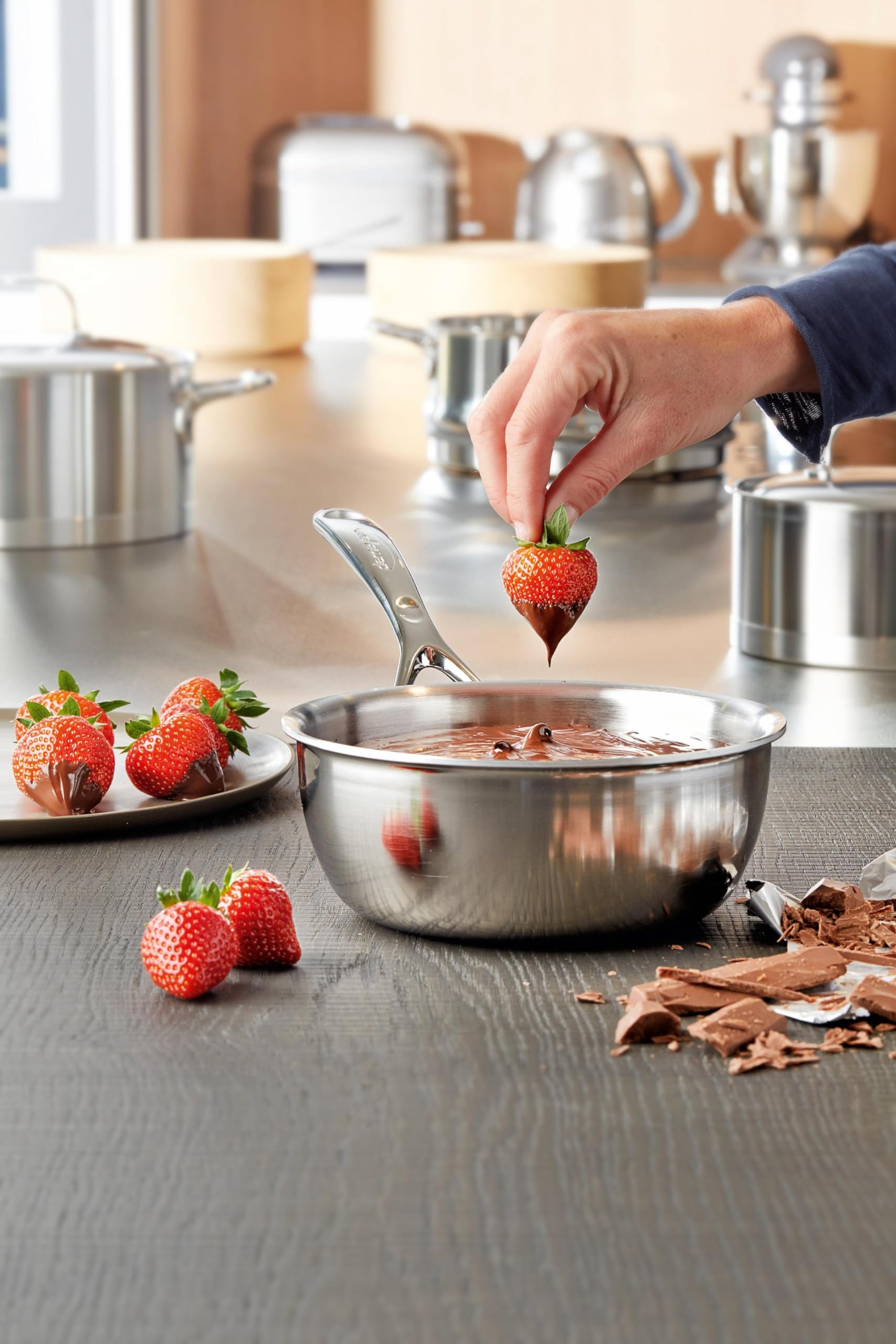 demeyere-atlantis-2-6-quart-conic-sauteuse-pan-with-stainless-steel-lid image 5