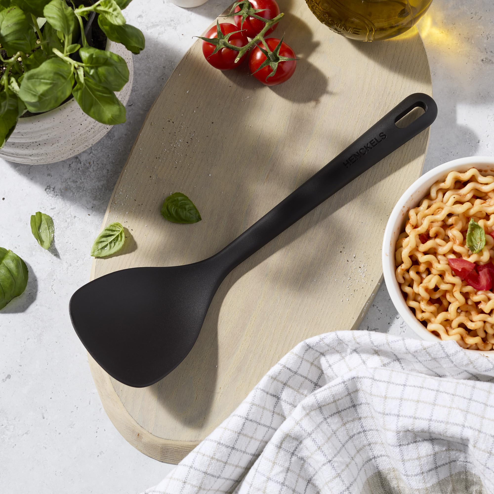 henckels-silicone-onyx-wok-turner-heat-resistant-bpa-free-cooking-utensil-446-f image 2