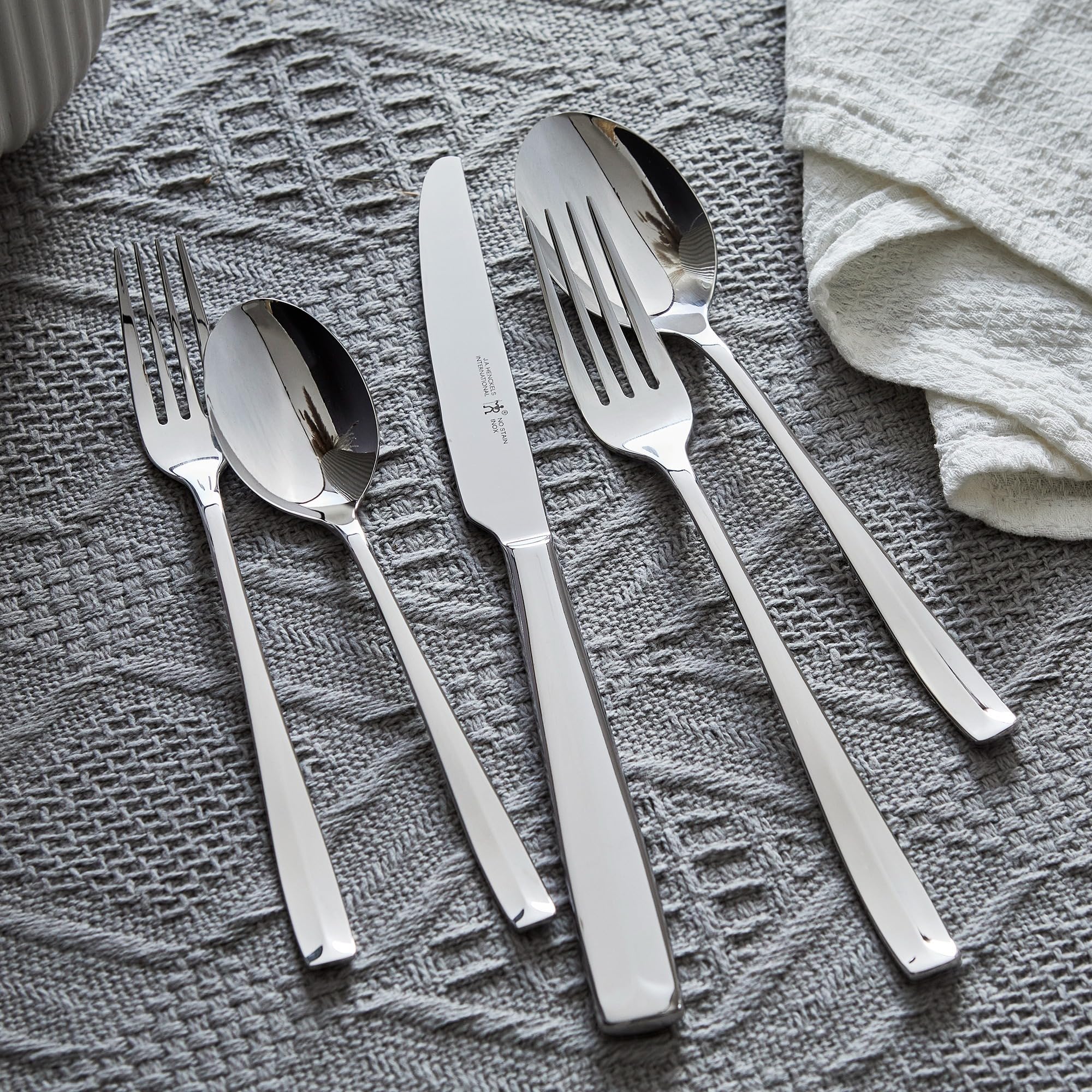 henckels-lani-65-piece-flatware-set-18-10-stainless-steel-mirror-finish image 5