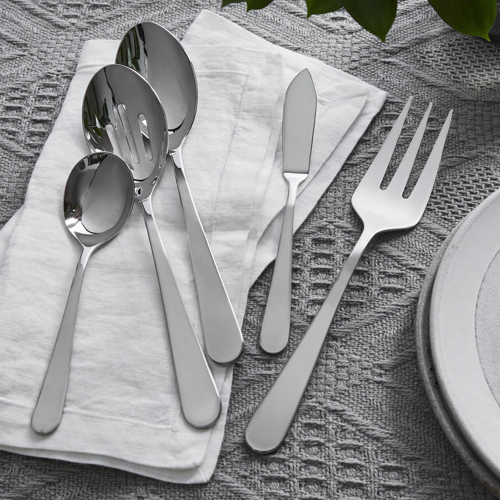 henckels-lucena-65-piece-18-10-stainless-steel-flatware-set image 4