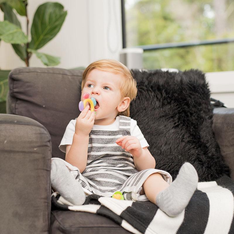 haakaa-silicone-ferris-wheel-teether-freezable-food-grade-silicone-teething-reli image 4