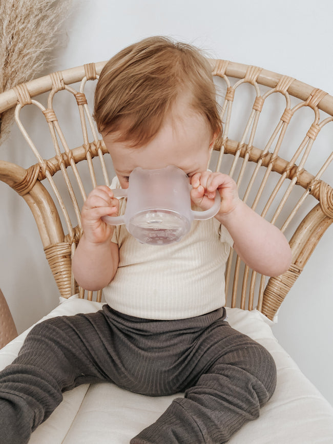 haakaa-silicone-baby-drinking-cup-easy-grip-drop-proof-open-cup-for-independent- image 8