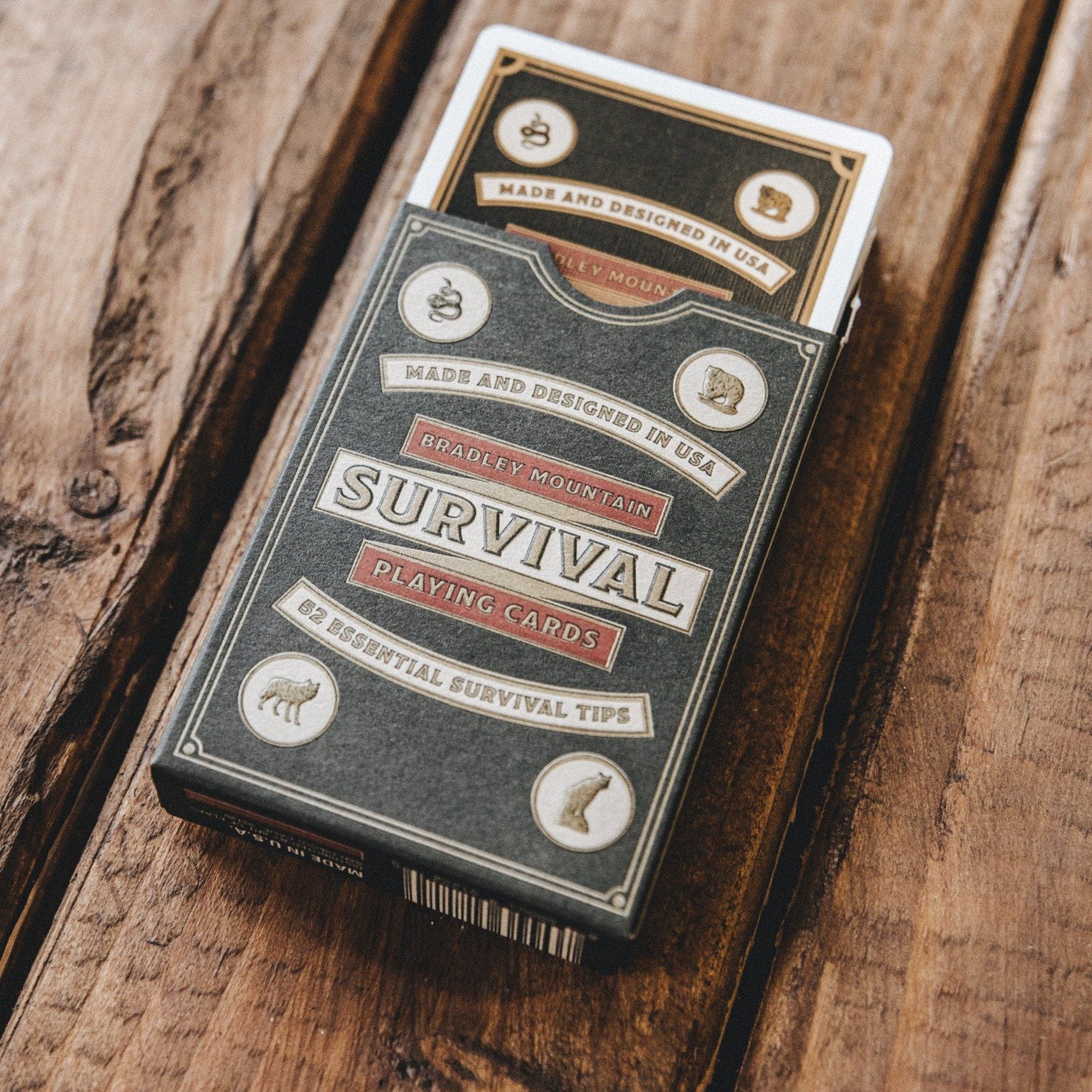 bradley-mountain-survival-playing-cards image 3