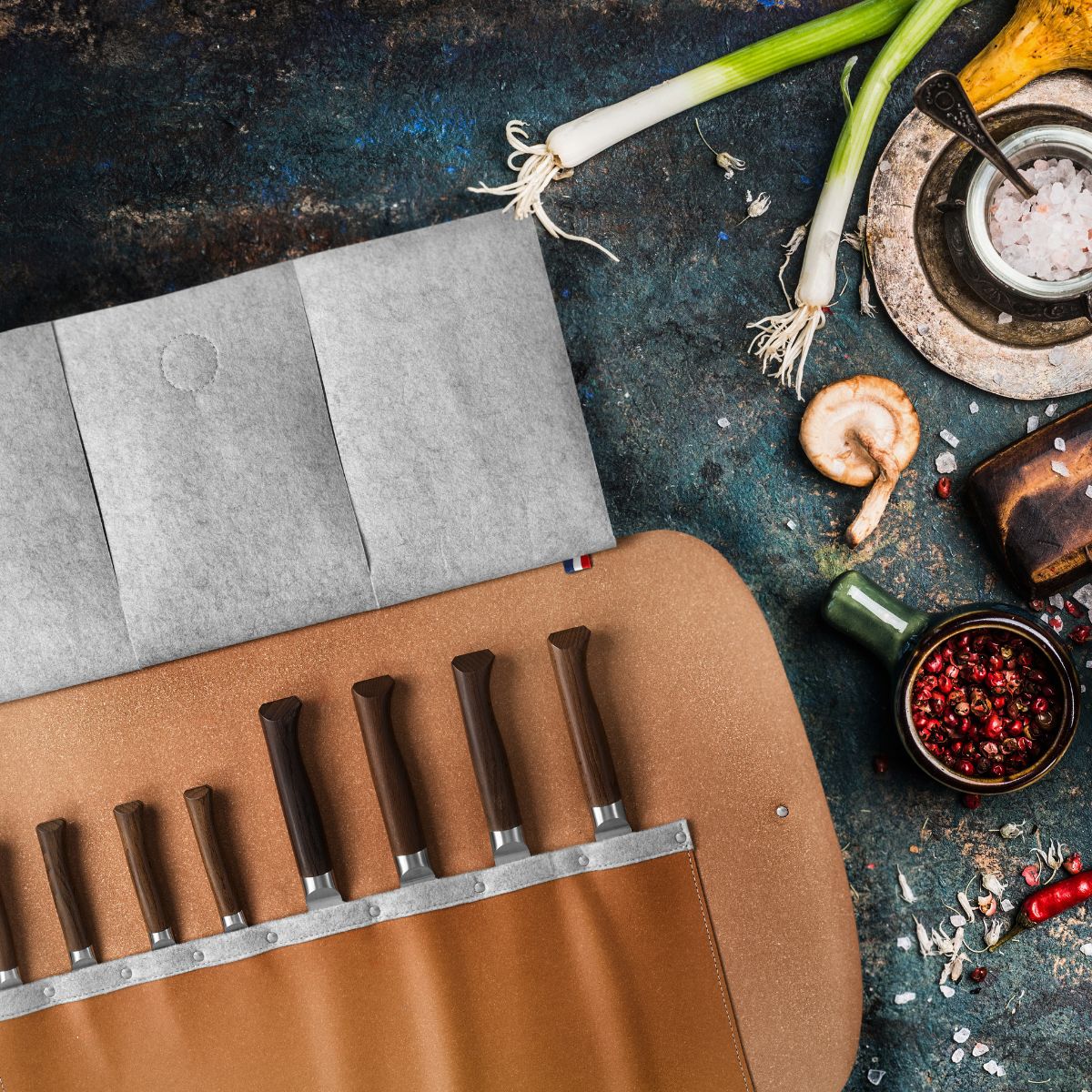 opinel-chef-at-work-les-forg-s-1890-knife-set-9-pieces-with-leather-roll image 2
