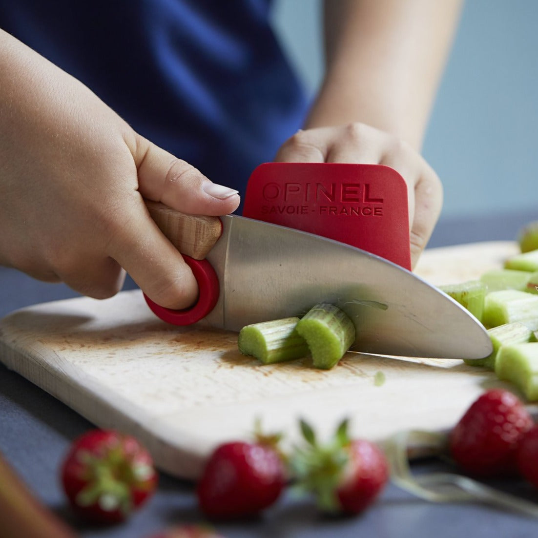 opinel-le-petit-chef-children-s-kitchen-knife-set-3-pieces-with-safety-rings-for image 6