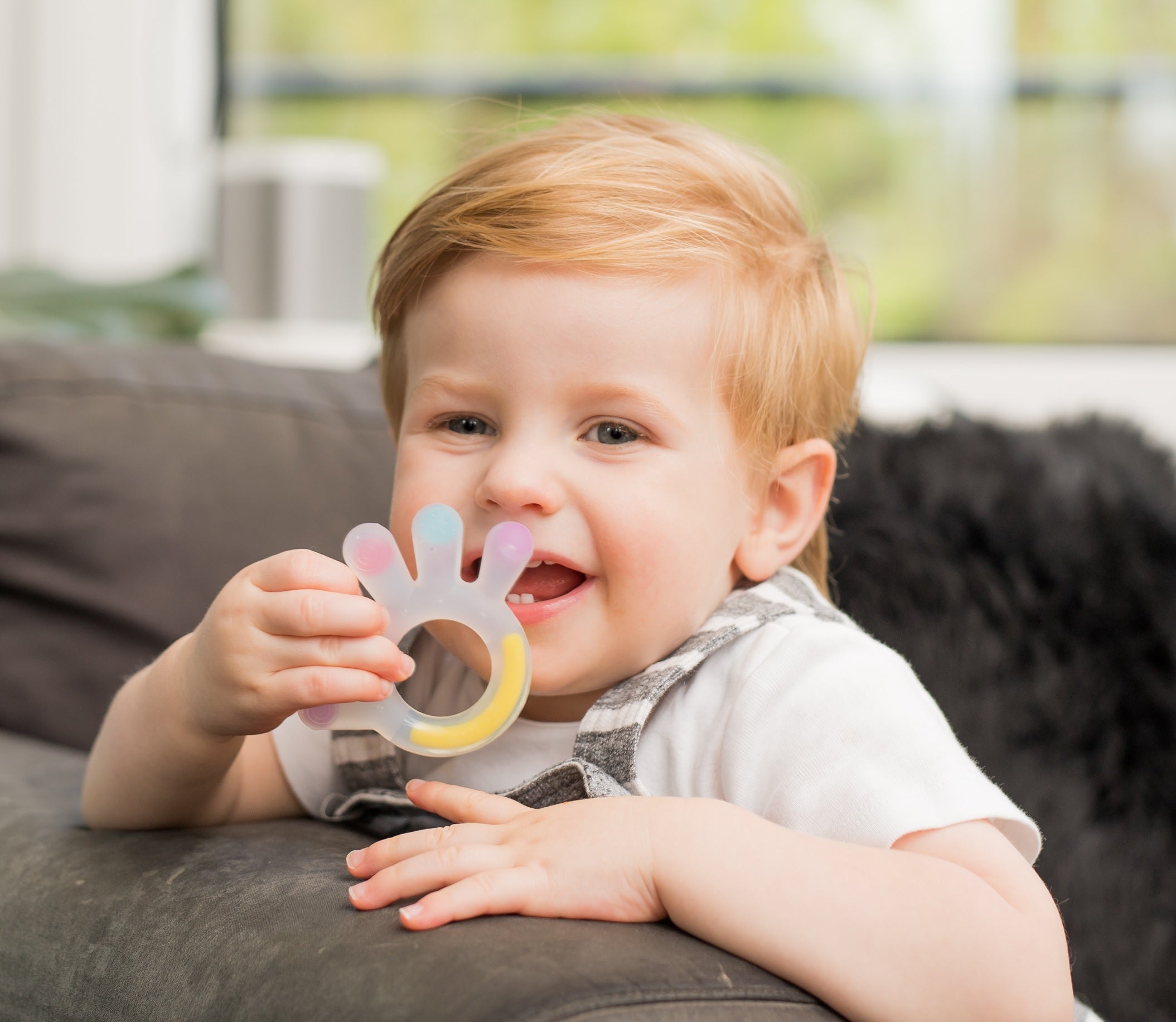 haakaa-silicone-palm-teether-1-pk image 3