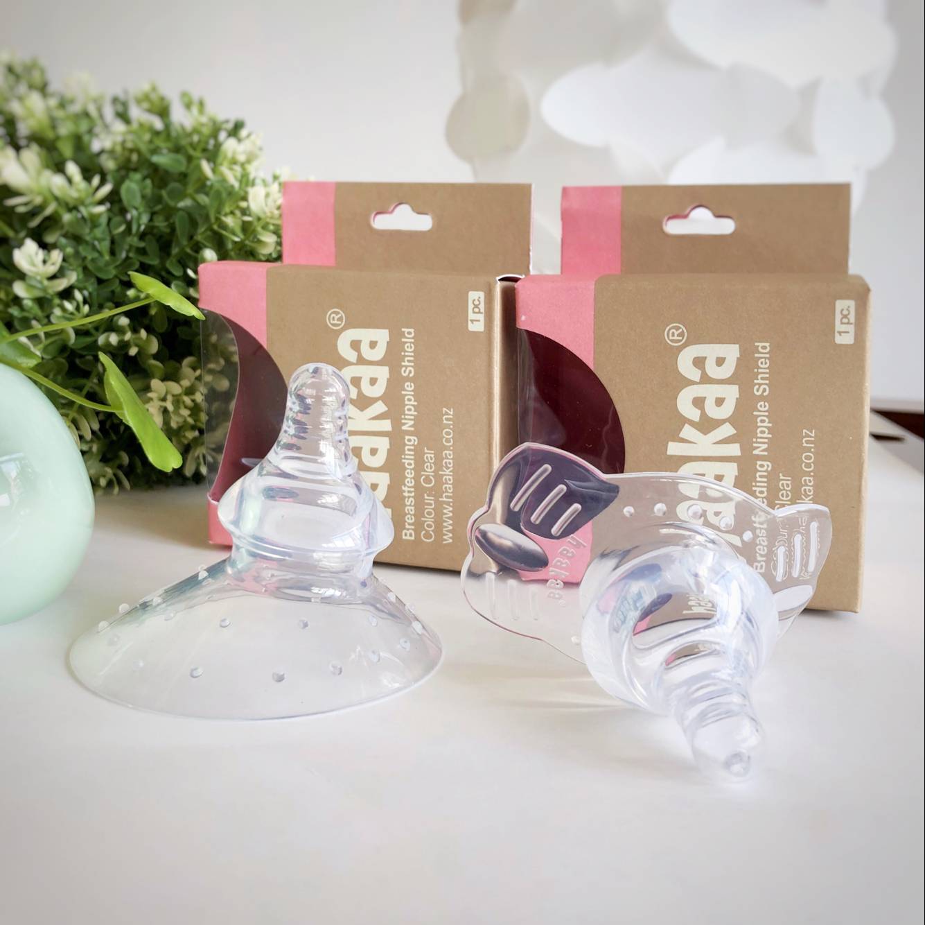 haakaa-silicone-nipple-shields-butterfly-shape-pack-of-4 image 3
