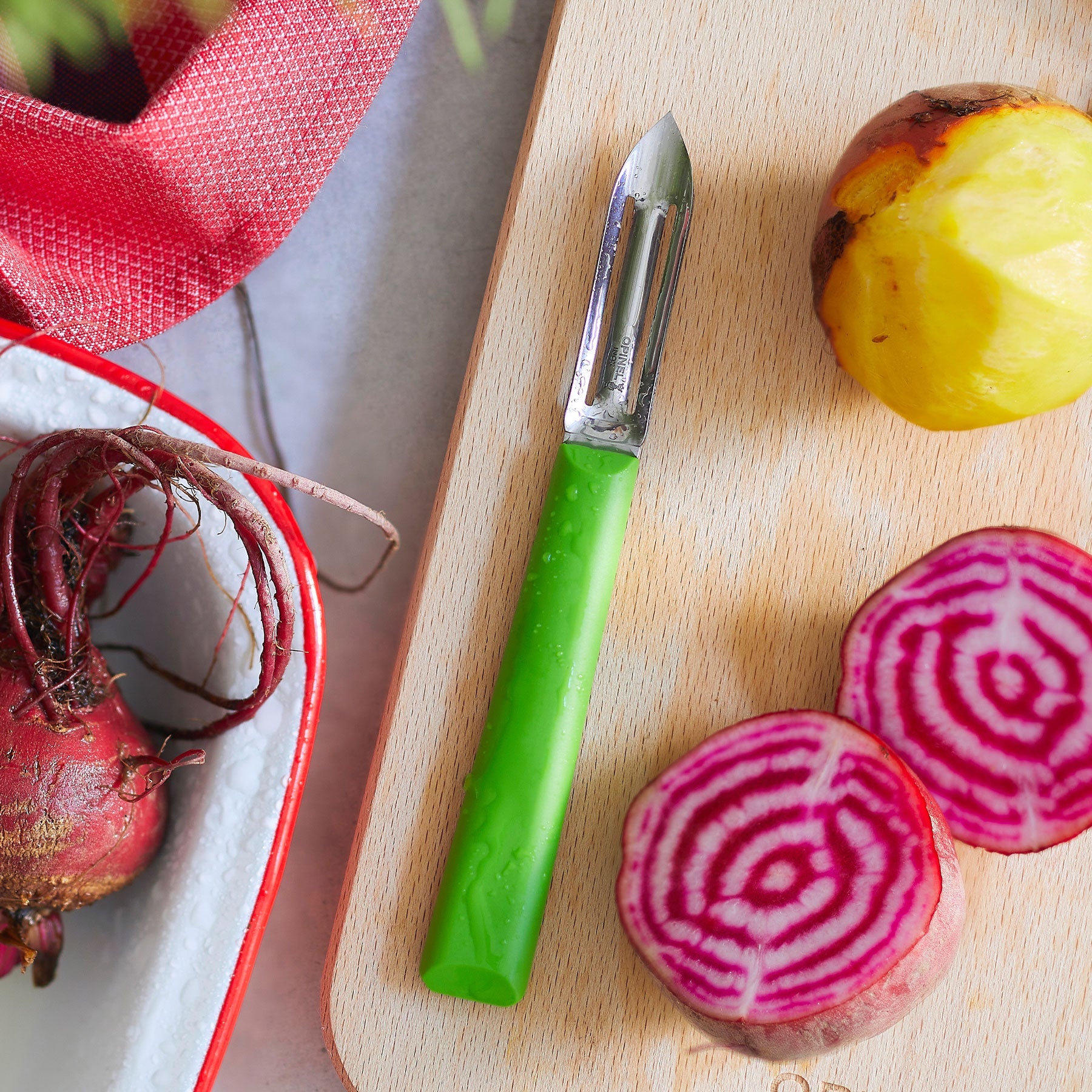 opinel-left-handed-peeler-right-essential image 7