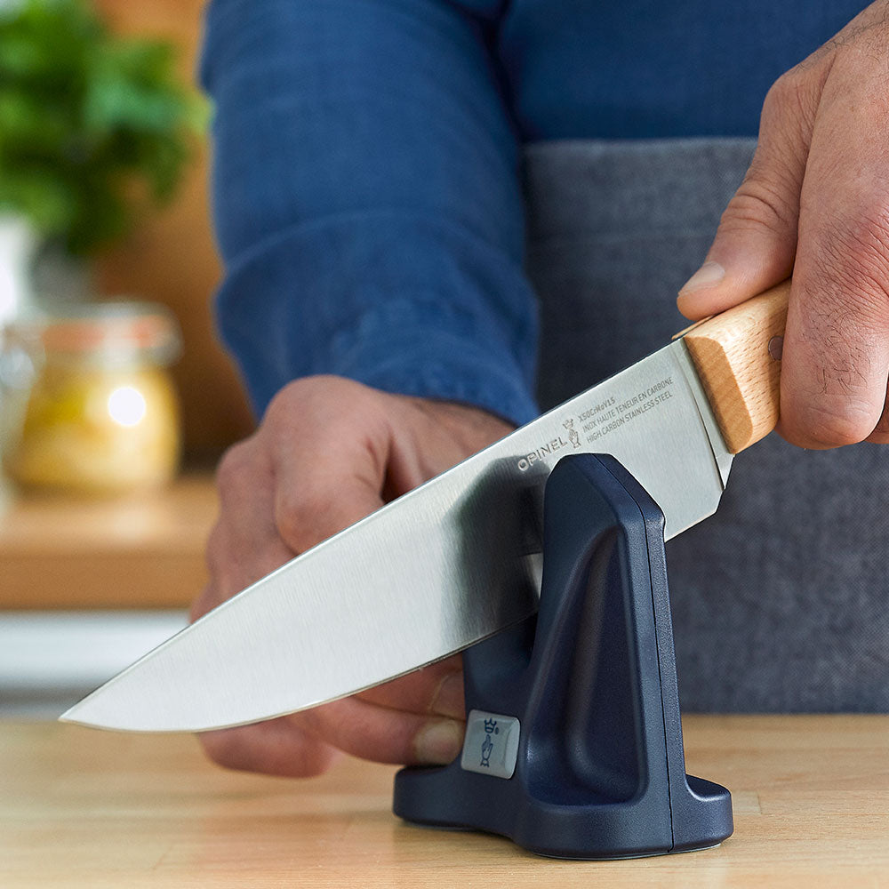 opinel-manual-pull-through-knife-sharpener image 4