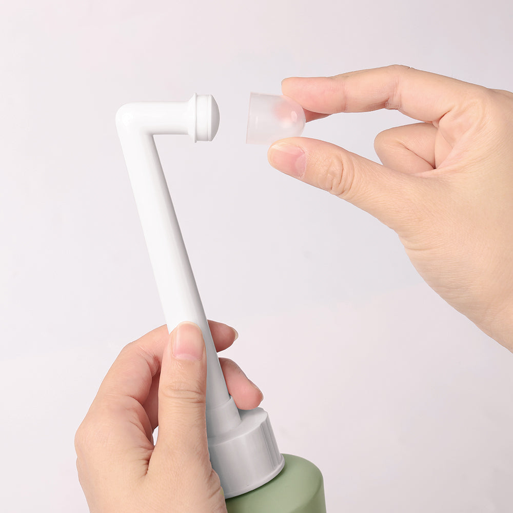 haakaa-pericleanse-bottle-for-postpartum-care image 6