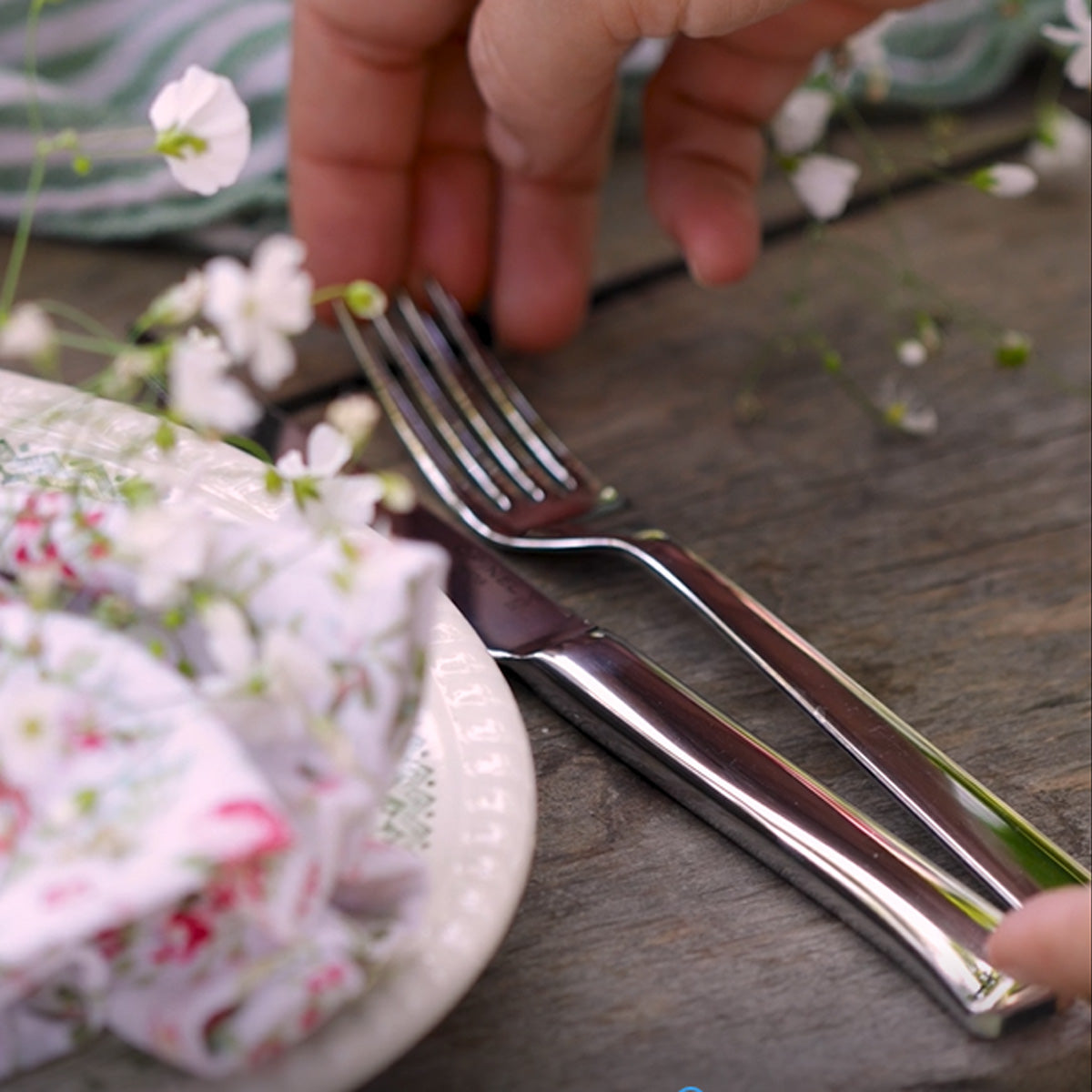 opinel-perp-tue-entremets-set-of-12-demi-tasse-forks-stainless-steel-flatware image 4