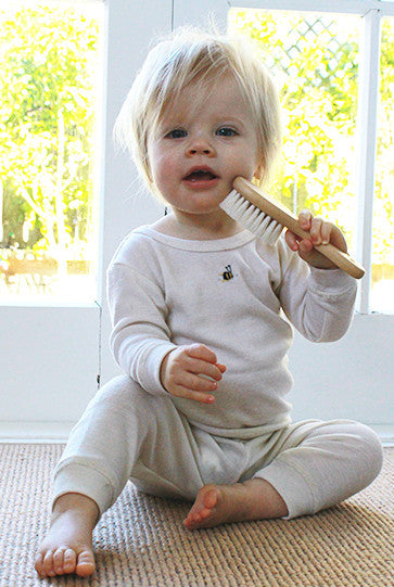 haakaa-goats-wool-wooden-baby-hairbrush-pack-of-2-natural-wood-goat-wool image 5