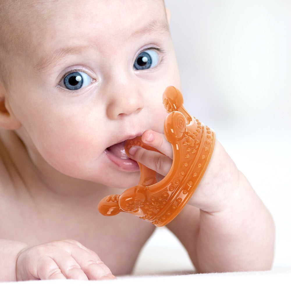 haakaa-silicone-crown-teether-1-pk-amber image 5