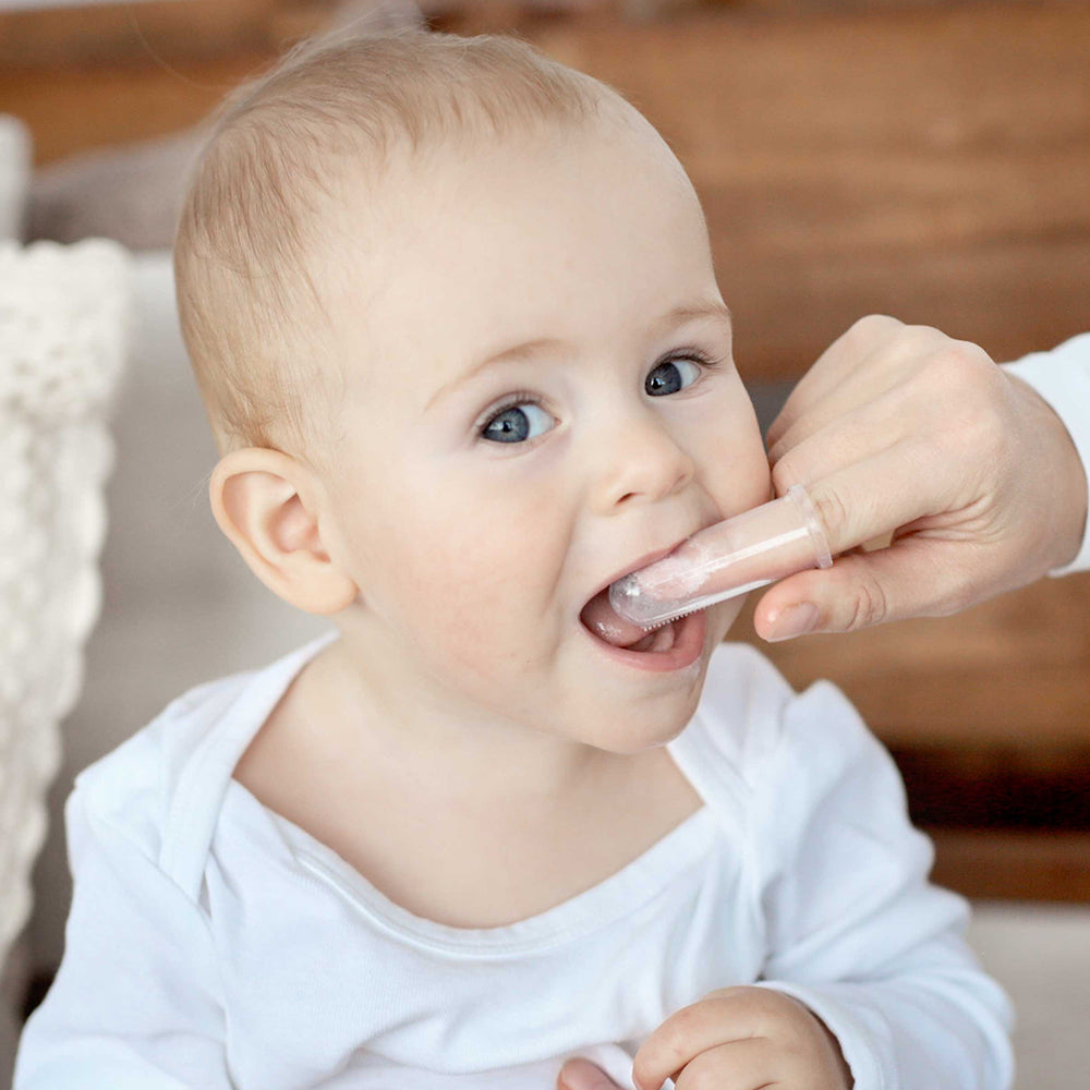 haakaa-silicone-finger-toothbrush-set-2-pack-small-large-for-newborn-infant-oral image 5